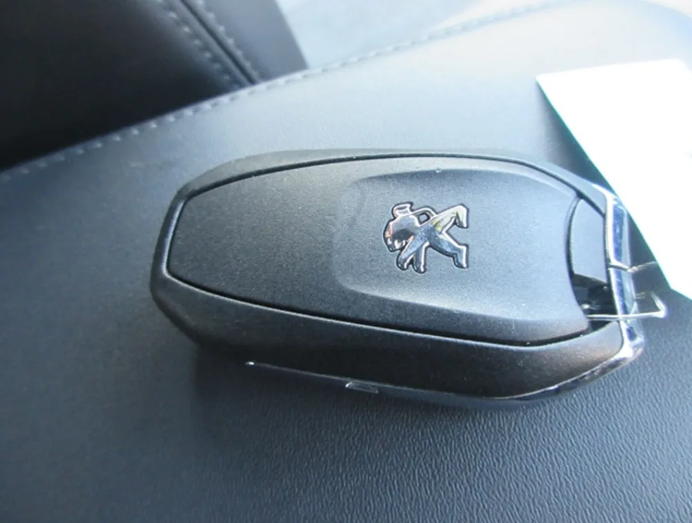 PEUGEOT 208 GTLINE MOONROOF NEWSHAPE - PRG Motors Ltd