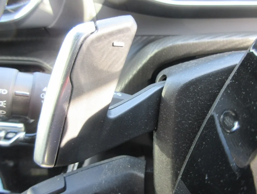 PEUGEOT 208 GTLINE MOONROOF NEWSHAPE - PRG Motors Ltd