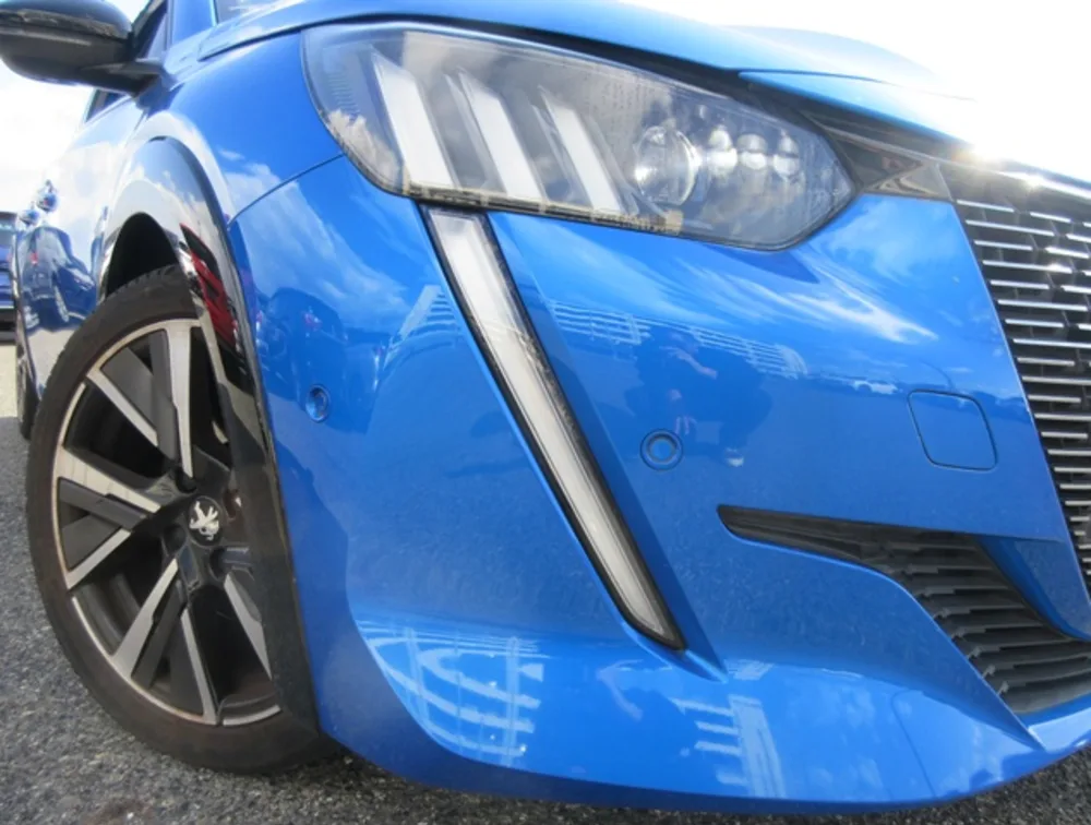 PEUGEOT 208 GTLINE MOONROOF NEWSHAPE - PRG Motors Ltd