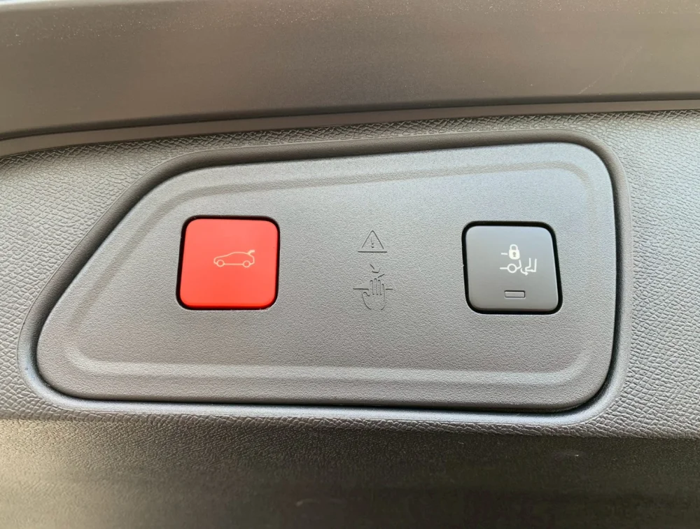 PEUGEOT 3008 GTLINE SUNROOF - PRG Motors Ltd