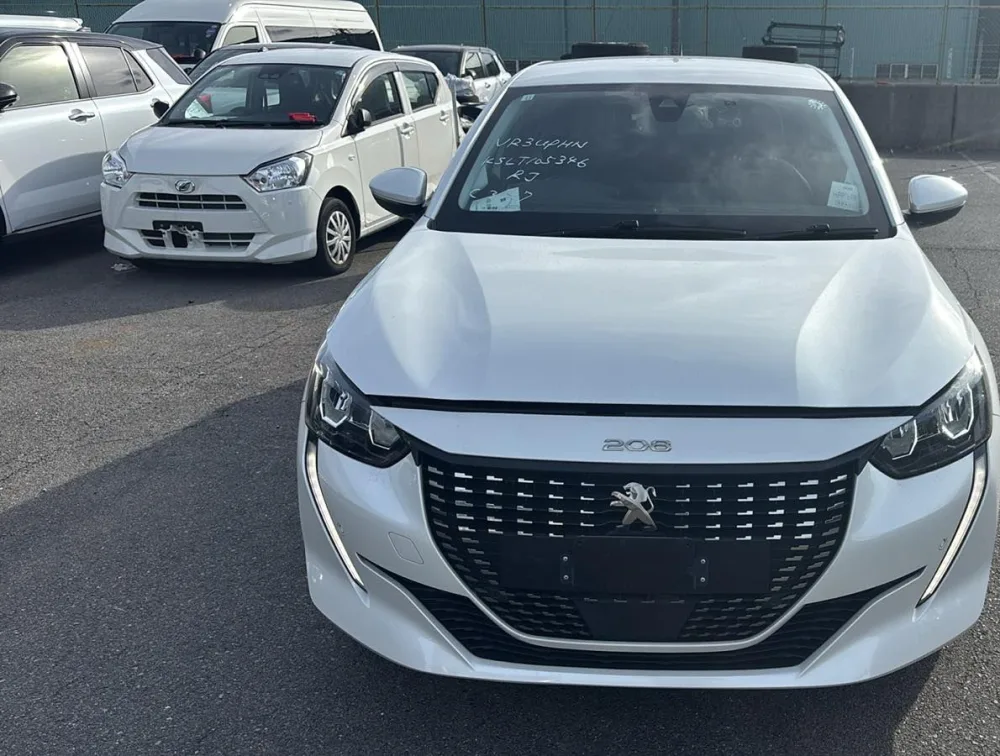 PEUGEOT 208 STYLE NEWSHAPE - PRG Motors Ltd