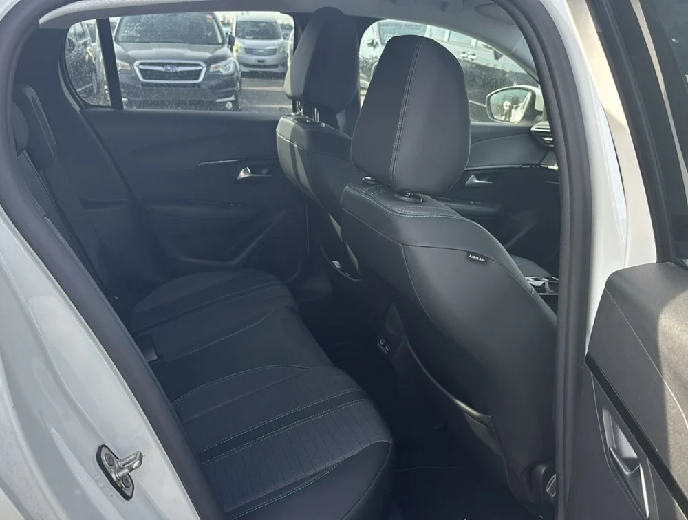 PEUGEOT 208 STYLE NEWSHAPE - PRG Motors Ltd