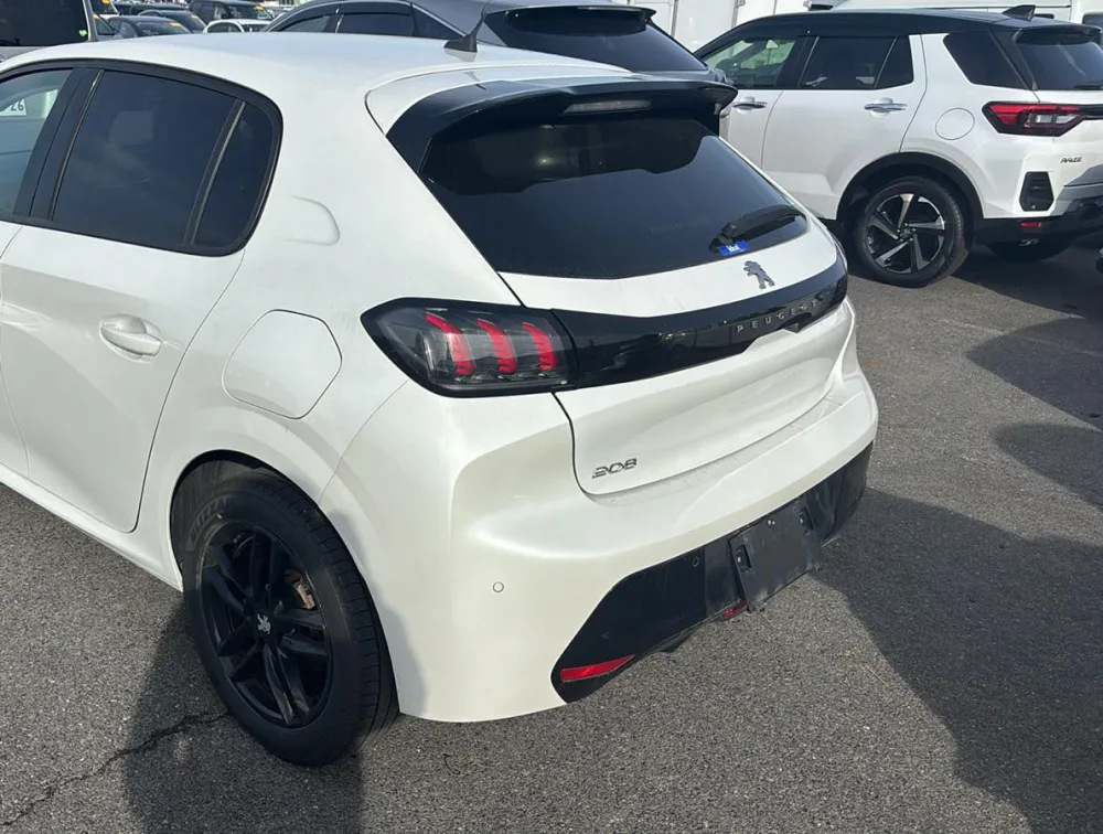 PEUGEOT 208 STYLE NEWSHAPE - PRG Motors Ltd