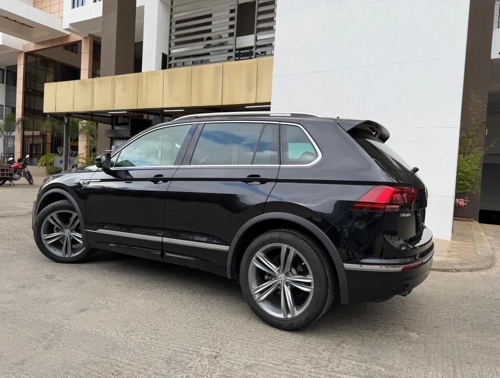 VOLKSWAGEN TIGUAN R-LINE - PRG Motors Ltd