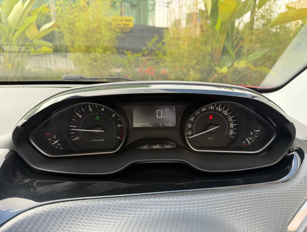 PEUGEOT 208 ALLURE - PRG Motors Ltd