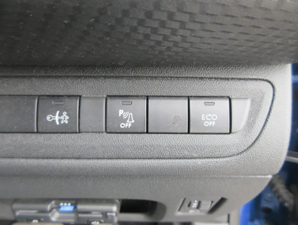 PEUGEOT 2008 CROSSCITY - PRG Motors Ltd