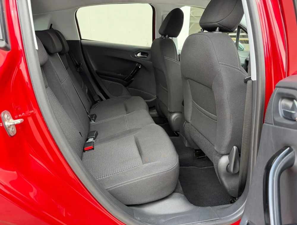 PEUGEOT 208 TECH PACK EDITION - PRG Motors Ltd