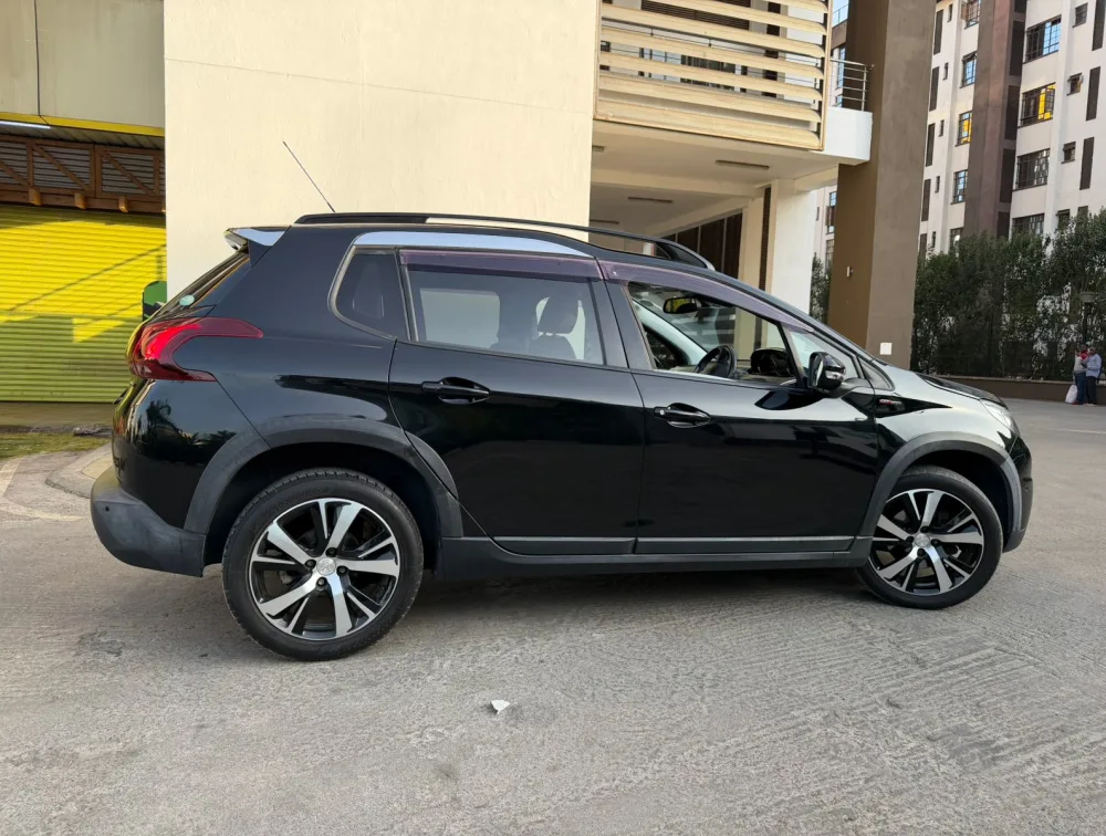 PEUGEOT 2008 GTLINE MOONROOF - PRG Motors Ltd