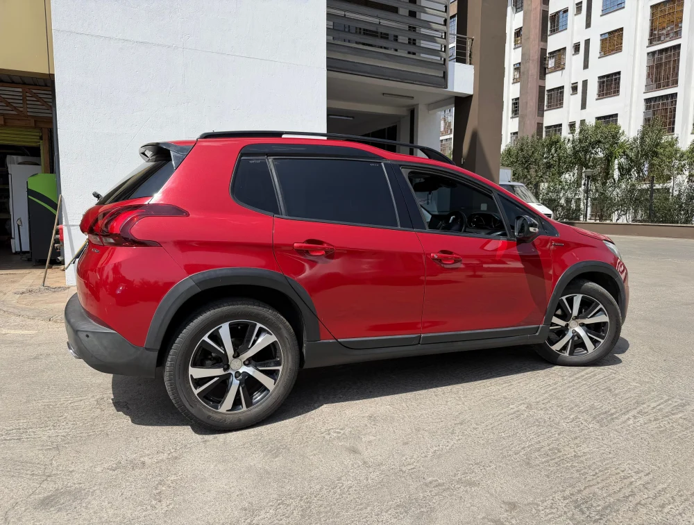 PEUGEOT 2008 GTLINE MOONROOF - PRG Motors Ltd