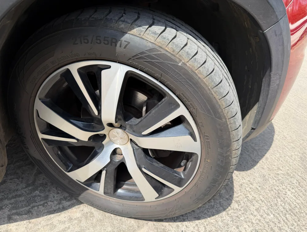 PEUGEOT 2008 GTLINE MOONROOF - PRG Motors Ltd