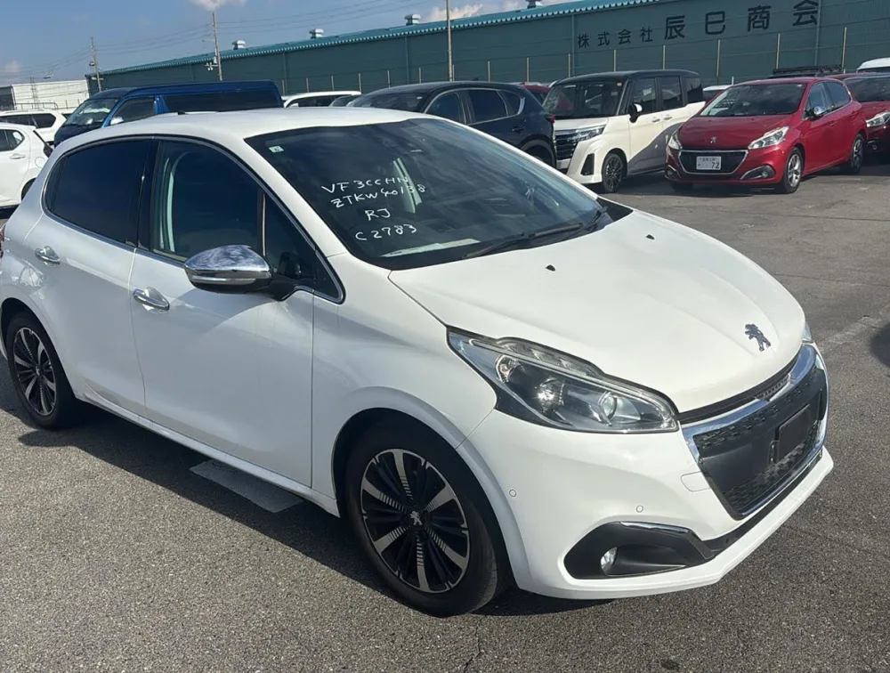 PEUGEOT 208 ALLURE FUN EDITION