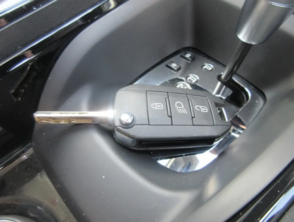 PEUGEOT 2008 CROSSCITY - PRG Motors Ltd