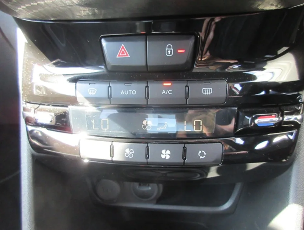 PEUGEOT 2008 CROSSCITY - PRG Motors Ltd