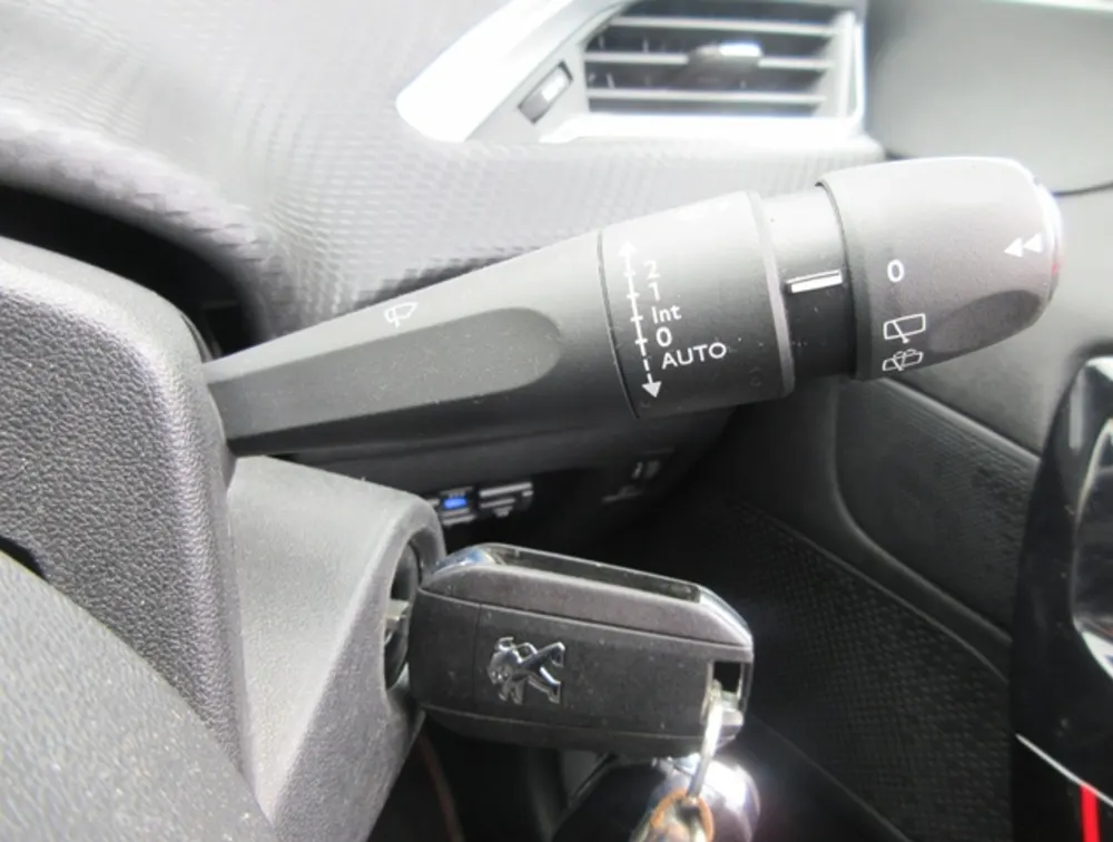 PEUGEOT 2008 GTLINE BLACK PACK - PRG Motors Ltd