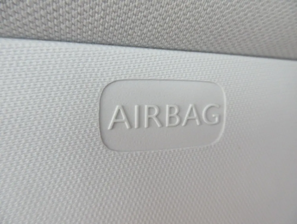 PEUGEOT 2008 GTLINE BLACK PACK - PRG Motors Ltd