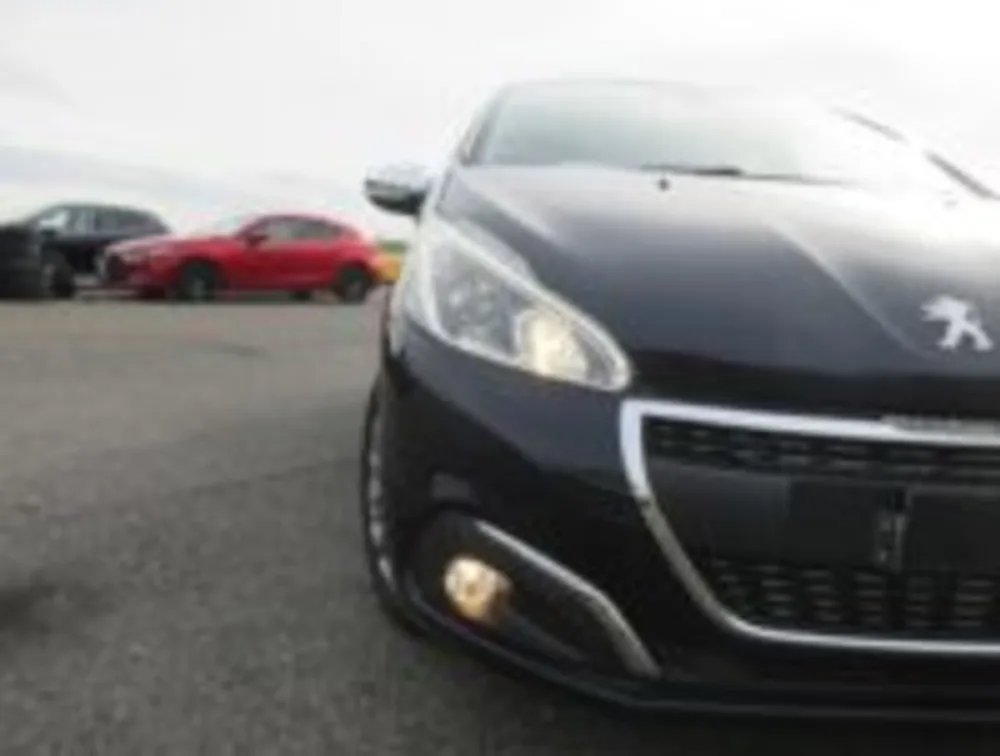 PEUGEOT 208 ALLURE - PRG Motors Ltd