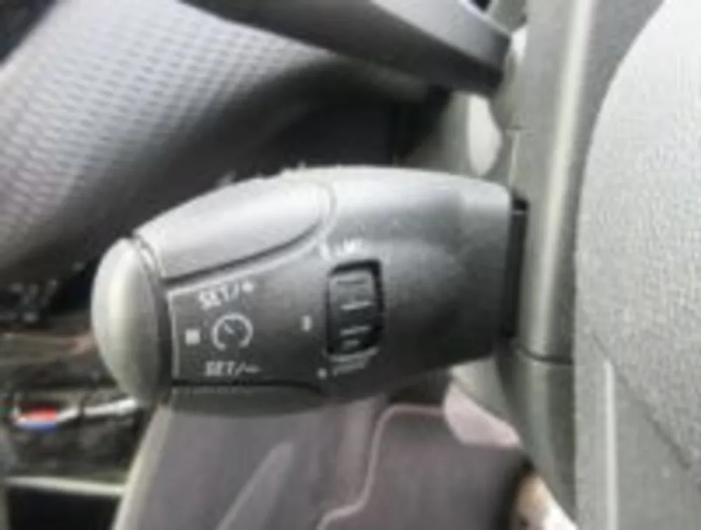 PEUGEOT 208 ALLURE - PRG Motors Ltd