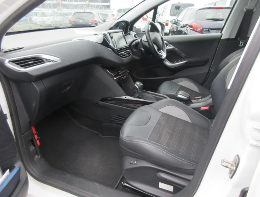 PEUGEOT 2008 ALLURE MOONROOF  - PRG Motors Ltd