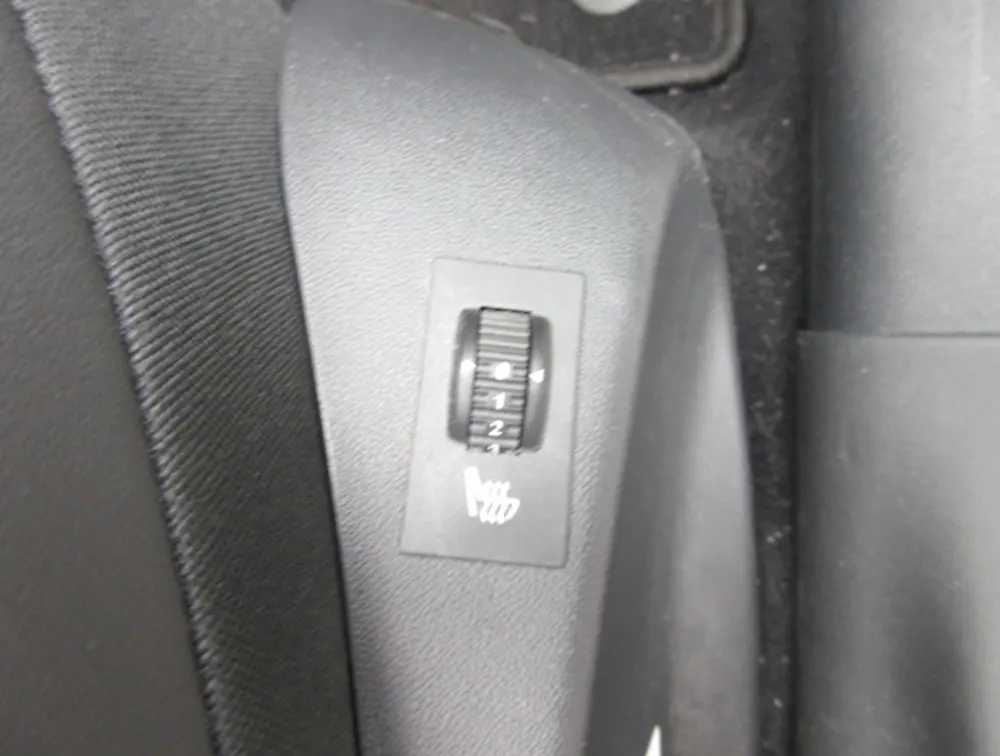 PEUGEOT 2008 ALLURE MOONROOF  - PRG Motors Ltd