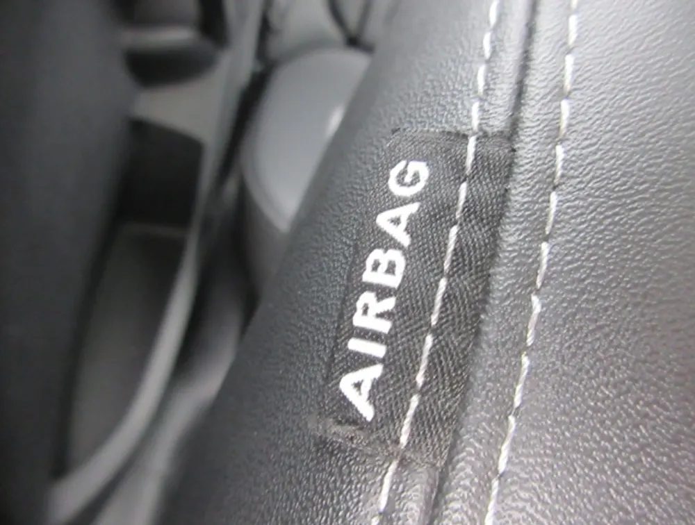 PEUGEOT 2008 ALLURE MOONROOF  - PRG Motors Ltd