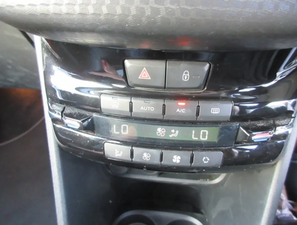 PEUGEOT 2008 CROSSCITY - PRG Motors Ltd