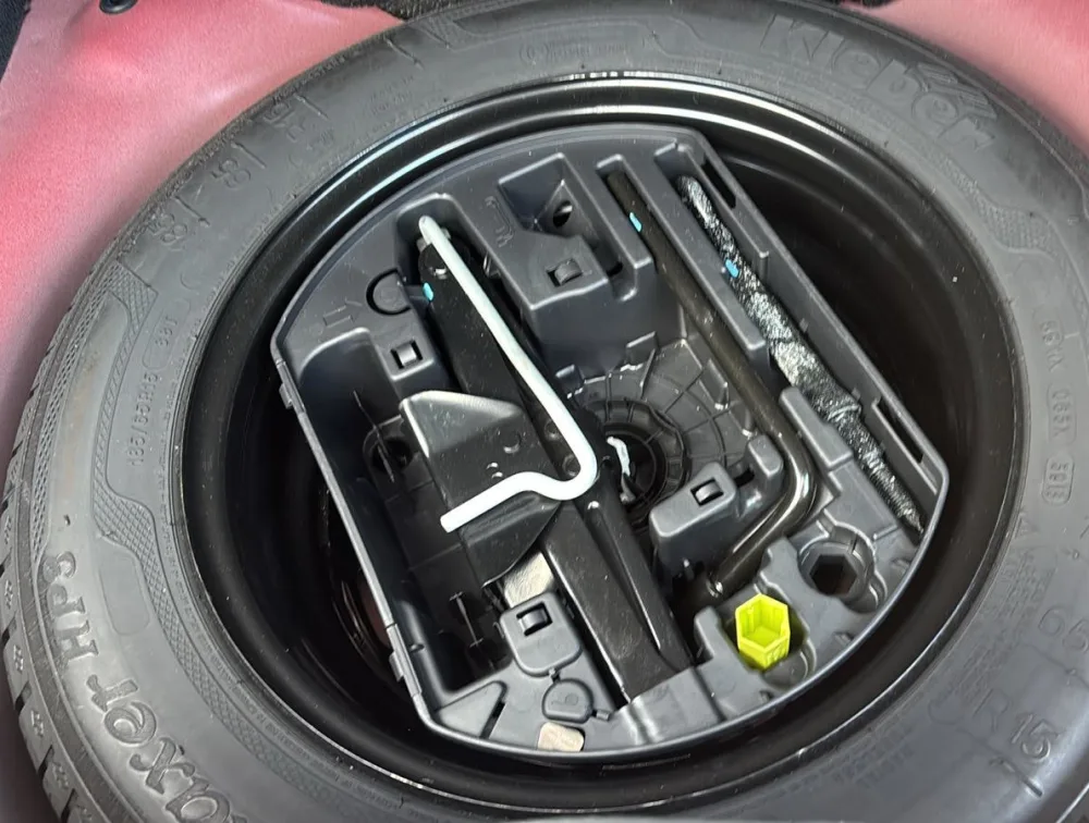 PEUGEOT 208 ALLURE - PRG Motors Ltd