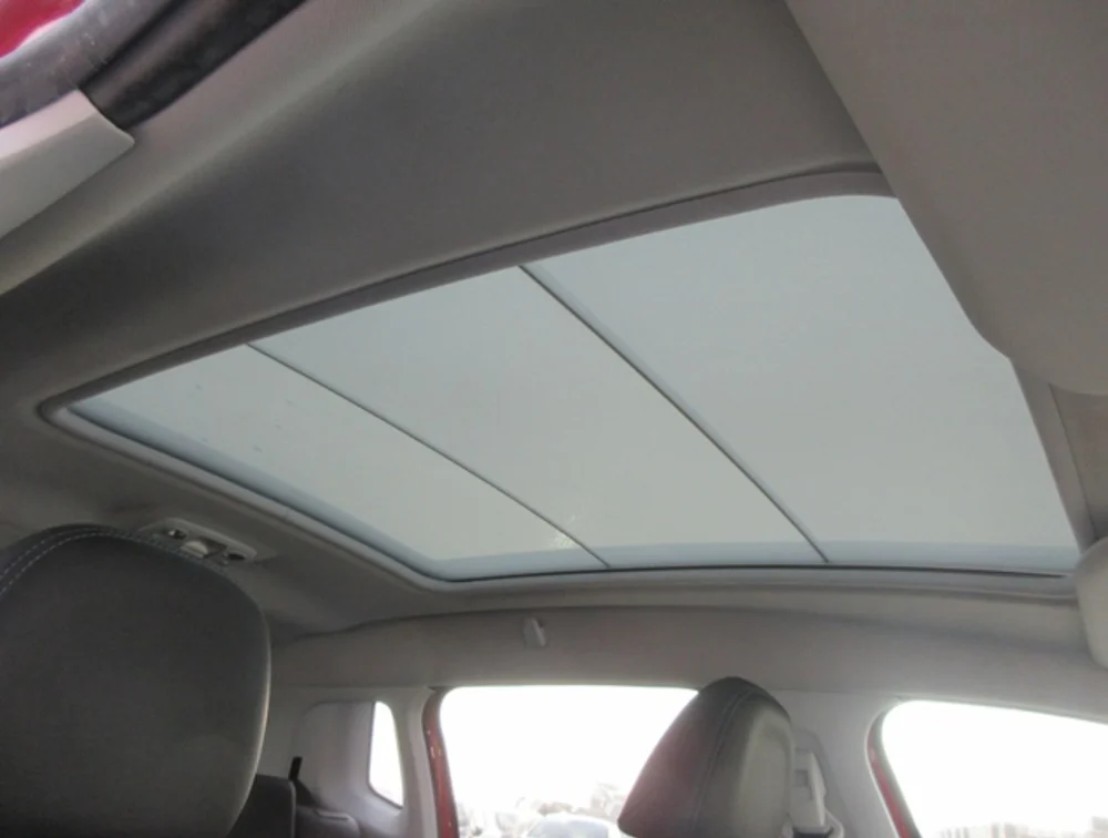 PEUGEOT 2008 CROSSCITY MOONROOF - PRG Motors Ltd