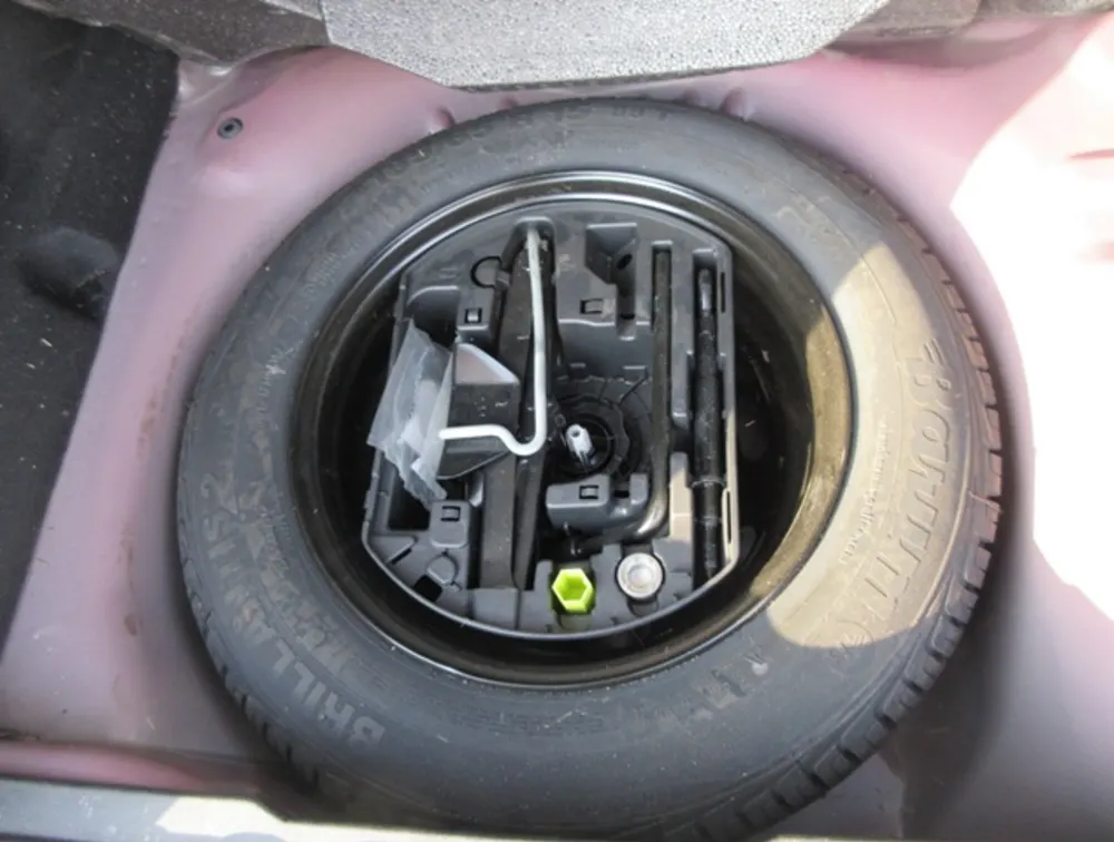 PEUGEOT 2008 CROSSCITY MOONROOF - PRG Motors Ltd