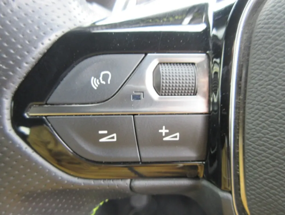 PEUGEOT 2008 GTLINE NEWSHAPE - PRG Motors Ltd