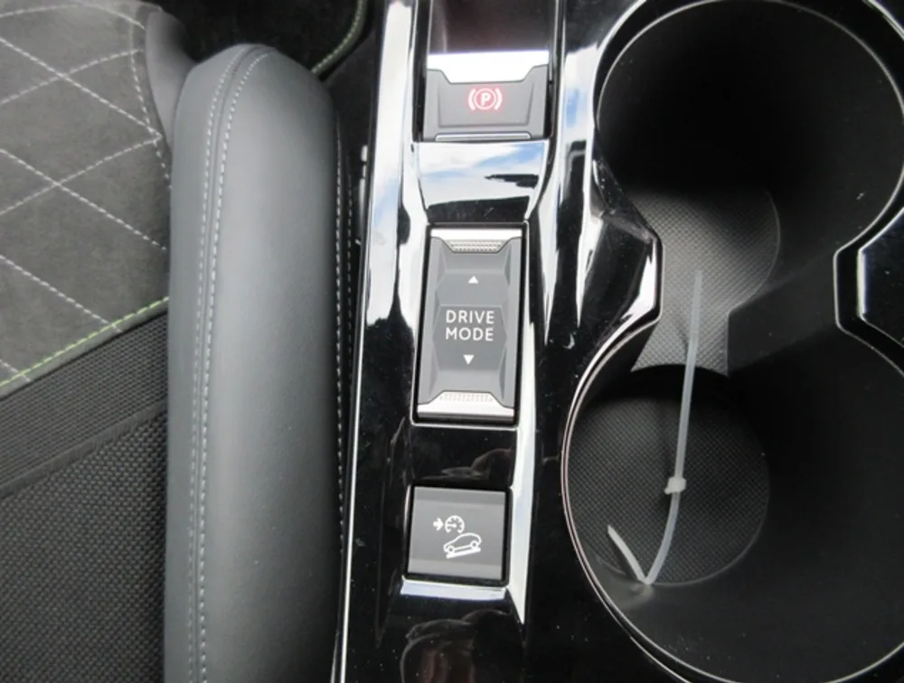 PEUGEOT 2008 GTLINE NEWSHAPE - PRG Motors Ltd