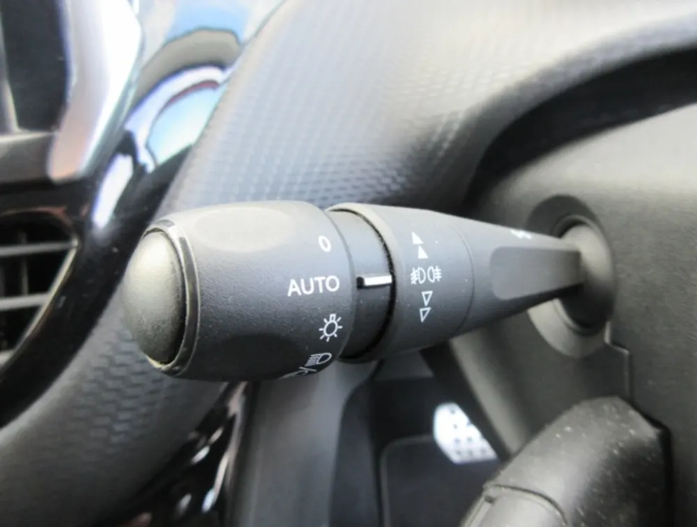 PEUGEOT 208 GTLINE - PRG Motors Ltd