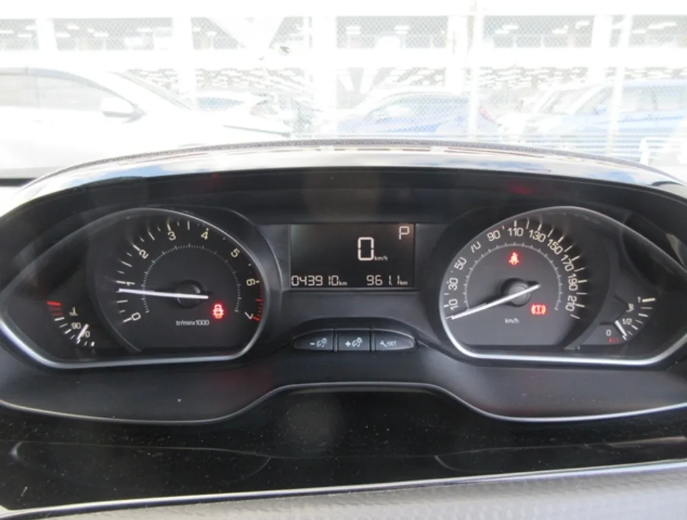 PEUGEOT 208 GTLINE - PRG Motors Ltd