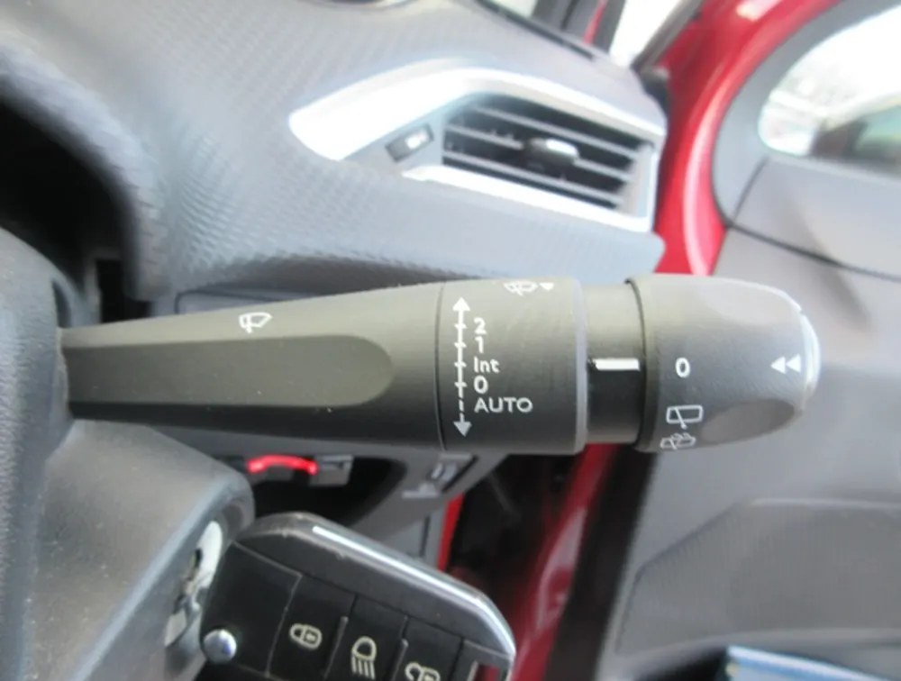 PEUGEOT 208 GTLINE - PRG Motors Ltd