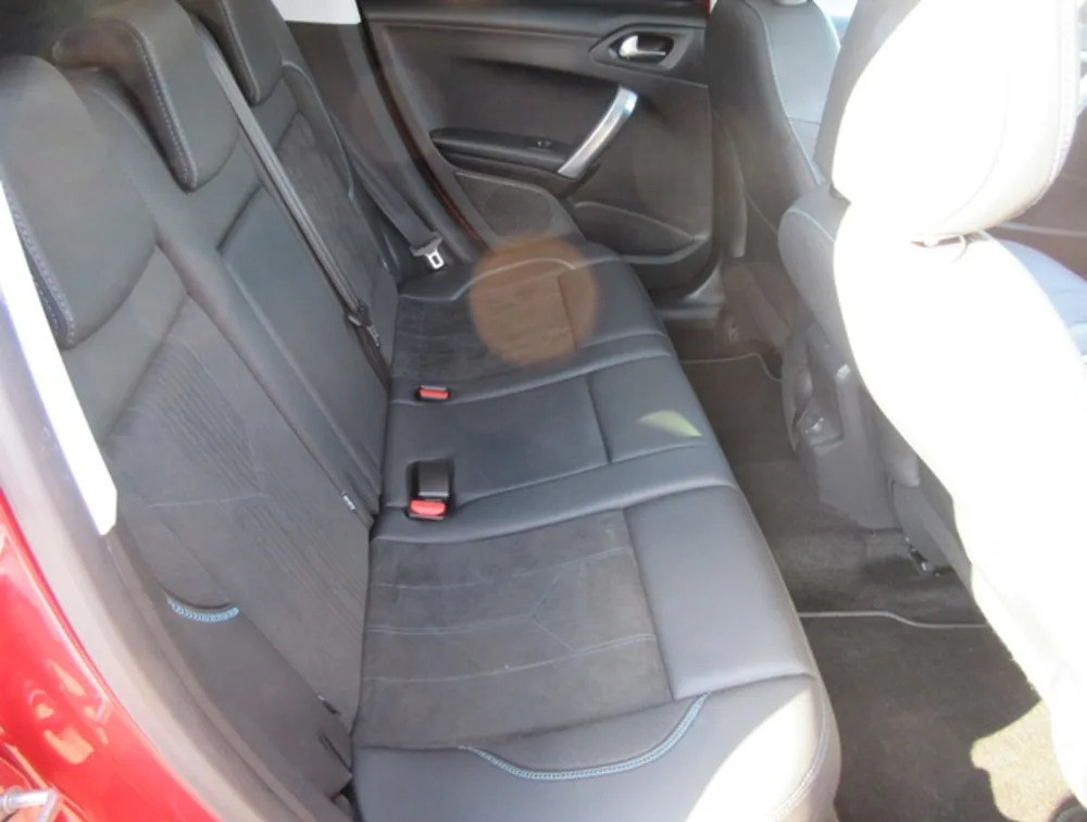 PEUGEOT 2008 CROSSCITY MOONROOF - PRG Motors Ltd