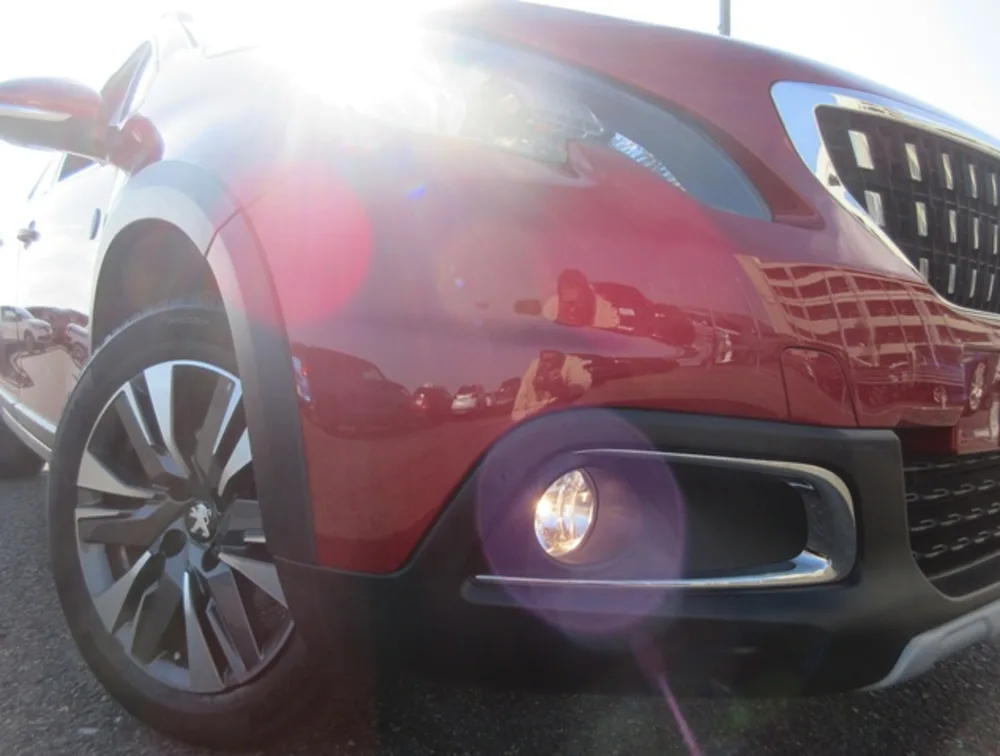 PEUGEOT 2008 CROSSCITY MOONROOF - PRG Motors Ltd