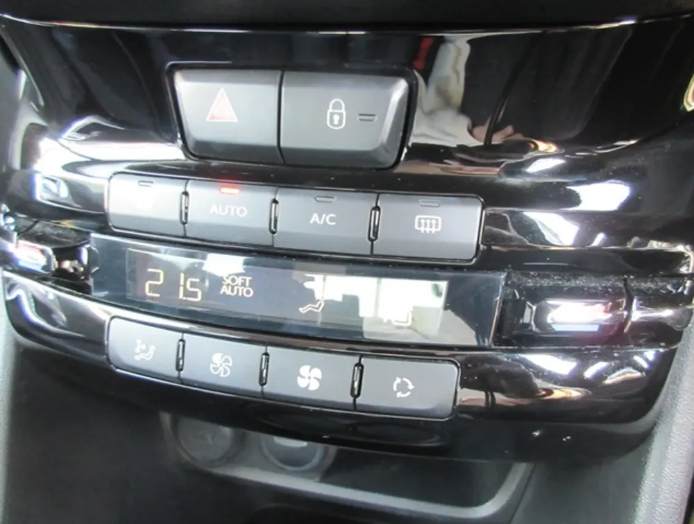 PEUGEOT 2008 CROSSCITY - PRG Motors Ltd