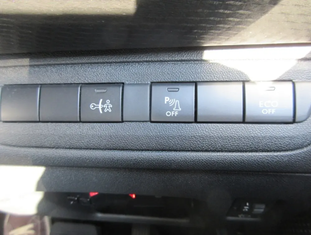 PEUGEOT 2008 CROSSCITY - PRG Motors Ltd