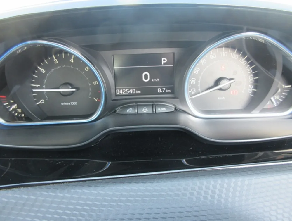 PEUGEOT 2008 CROSSCITY - PRG Motors Ltd