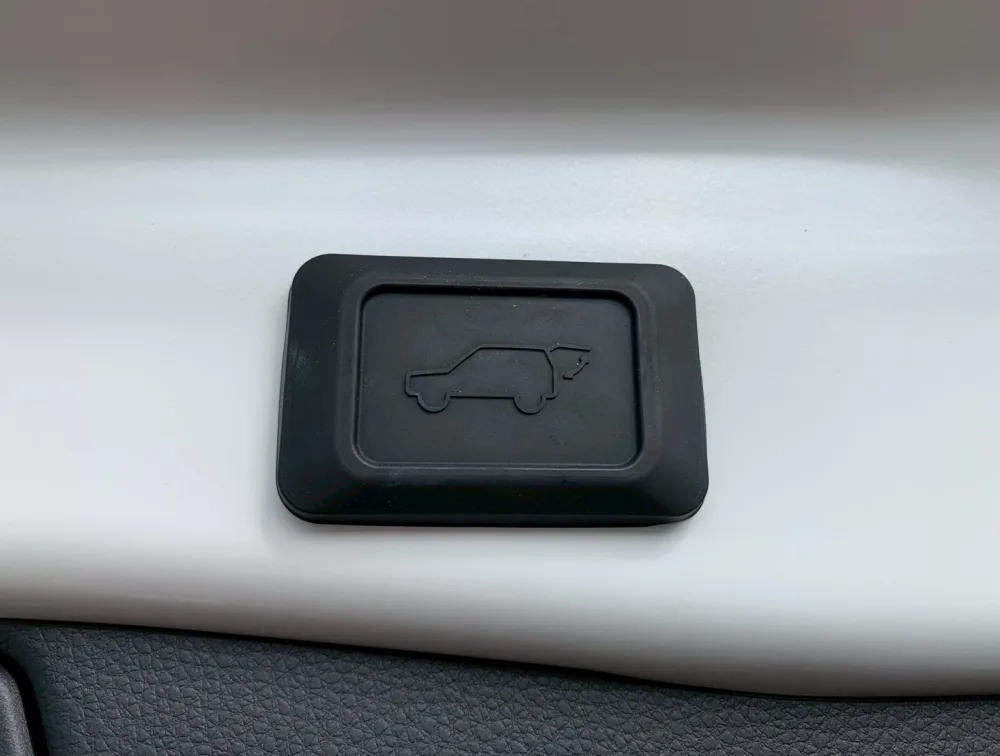 TOYOTA RAV4 HYBRID SUNROOF - PRG Motors Ltd
