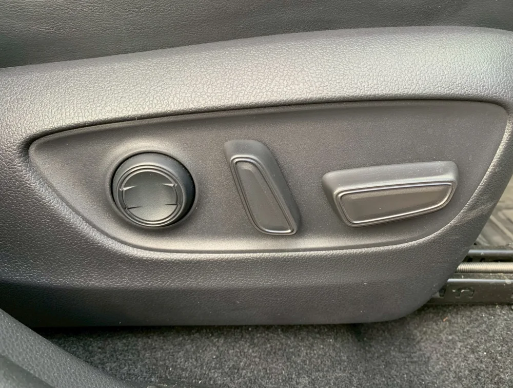 TOYOTA RAV4 HYBRID SUNROOF - PRG Motors Ltd