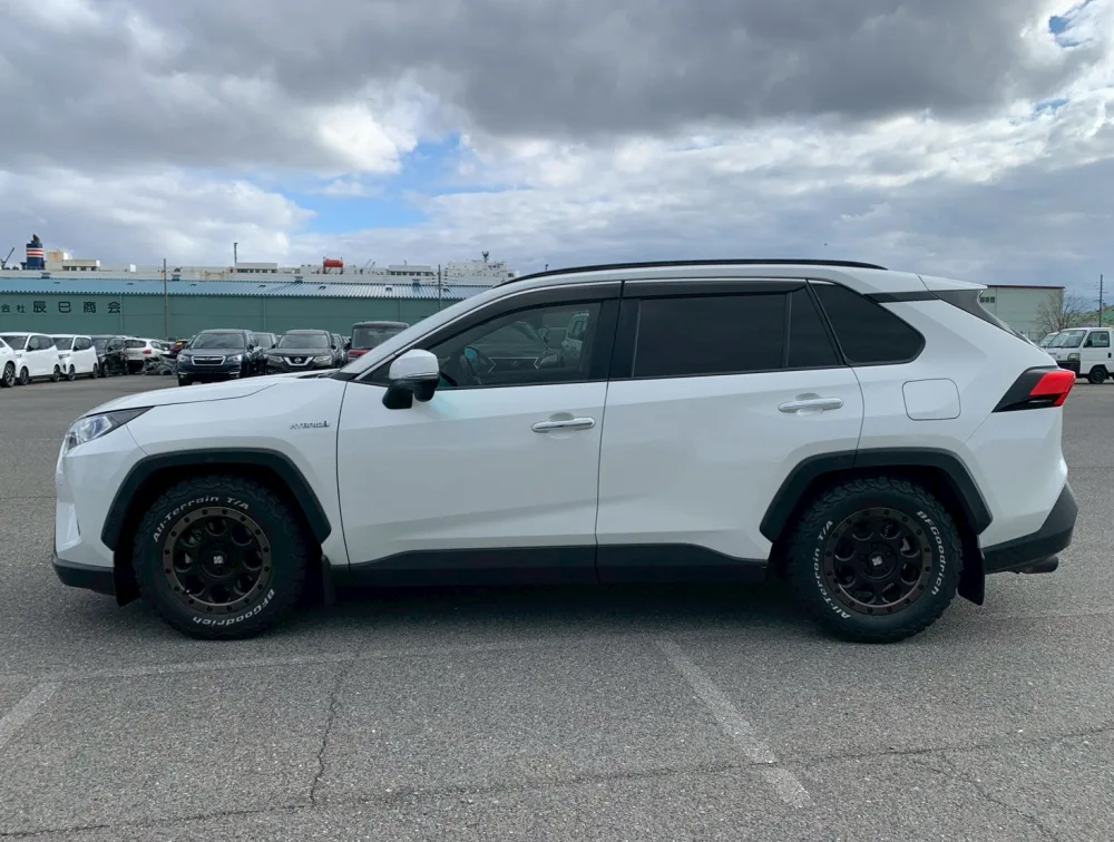 TOYOTA RAV4 HYBRID SUNROOF - PRG Motors Ltd