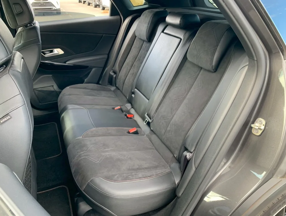 DS AUTOMOBILE DS7 SUNROOF - PRG Motors Ltd