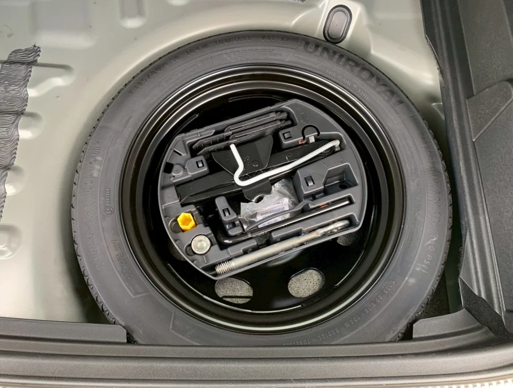 DS AUTOMOBILE DS7 SUNROOF - PRG Motors Ltd