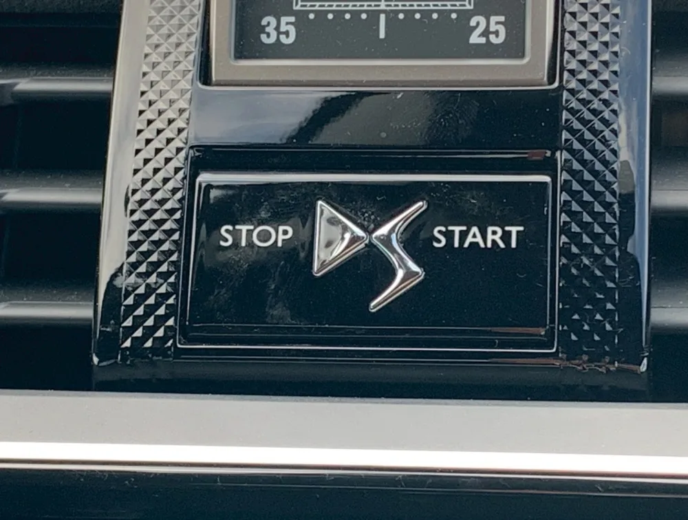 DS AUTOMOBILE DS7 SUNROOF - PRG Motors Ltd