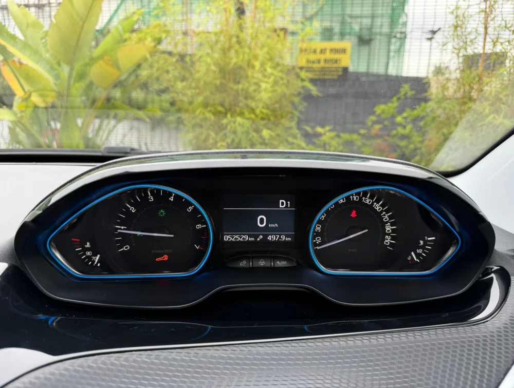 PEUGEOT 2008 ALLURE MOONROOF - PRG Motors Ltd