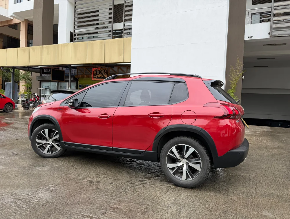 PEUGEOT 2008 GTLINE MOONROOF - PRG Motors Ltd