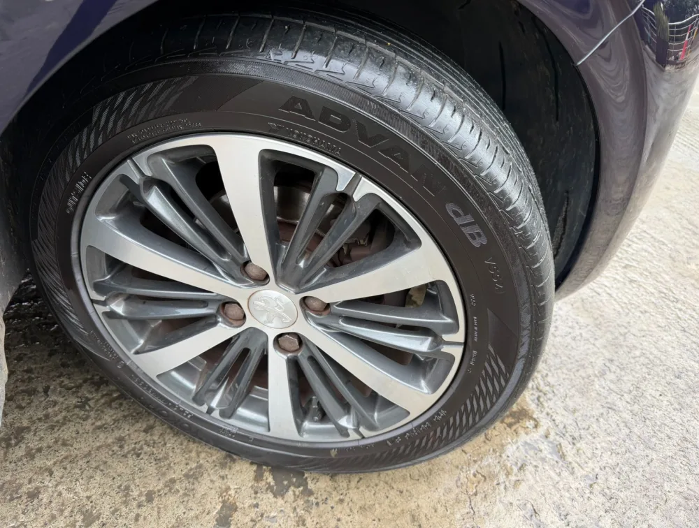 PEUGEOT 208 ALLURE LEATHER SEATS - PRG Motors Ltd