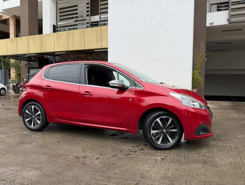 PEUGEOT 208 TECH PACK EDITION