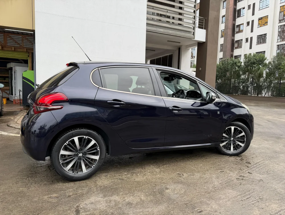 PEUGEOT 208 TECH EDITION - PRG Motors Ltd