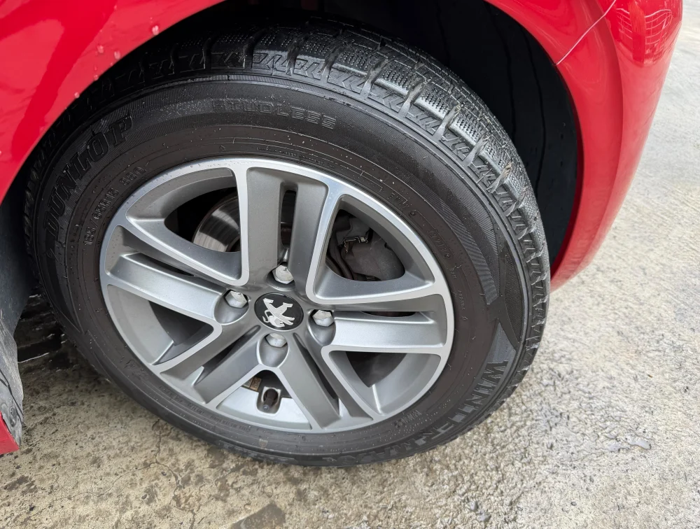 PEUGEOT 208 ALLURE - PRG Motors Ltd